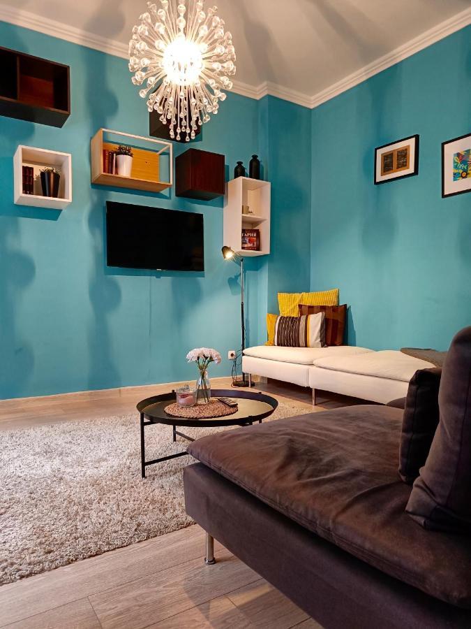 Newly Refurbished Apartment In The City Center Sófia Exterior foto